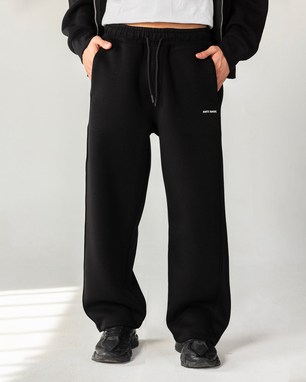 Flexi Baggy Fit Sweatpants – Black – Anti Basic streetwear Egypt (photo 3)