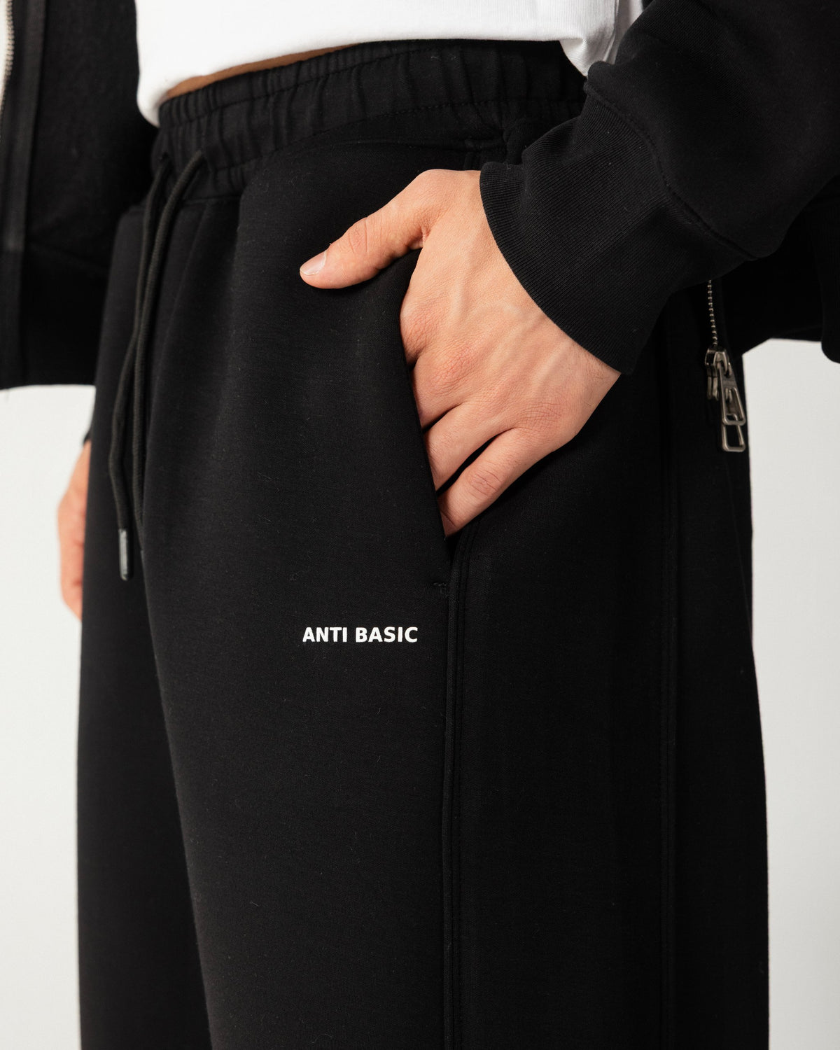 Flexi Baggy Fit Sweatpants – Black – Anti Basic streetwear Egypt (photo 5)