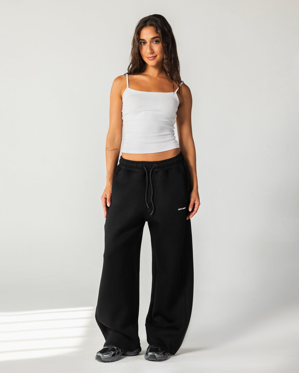 Flexi Baggy Fit Sweatpants – Black – Anti Basic streetwear Egypt (photo 12)